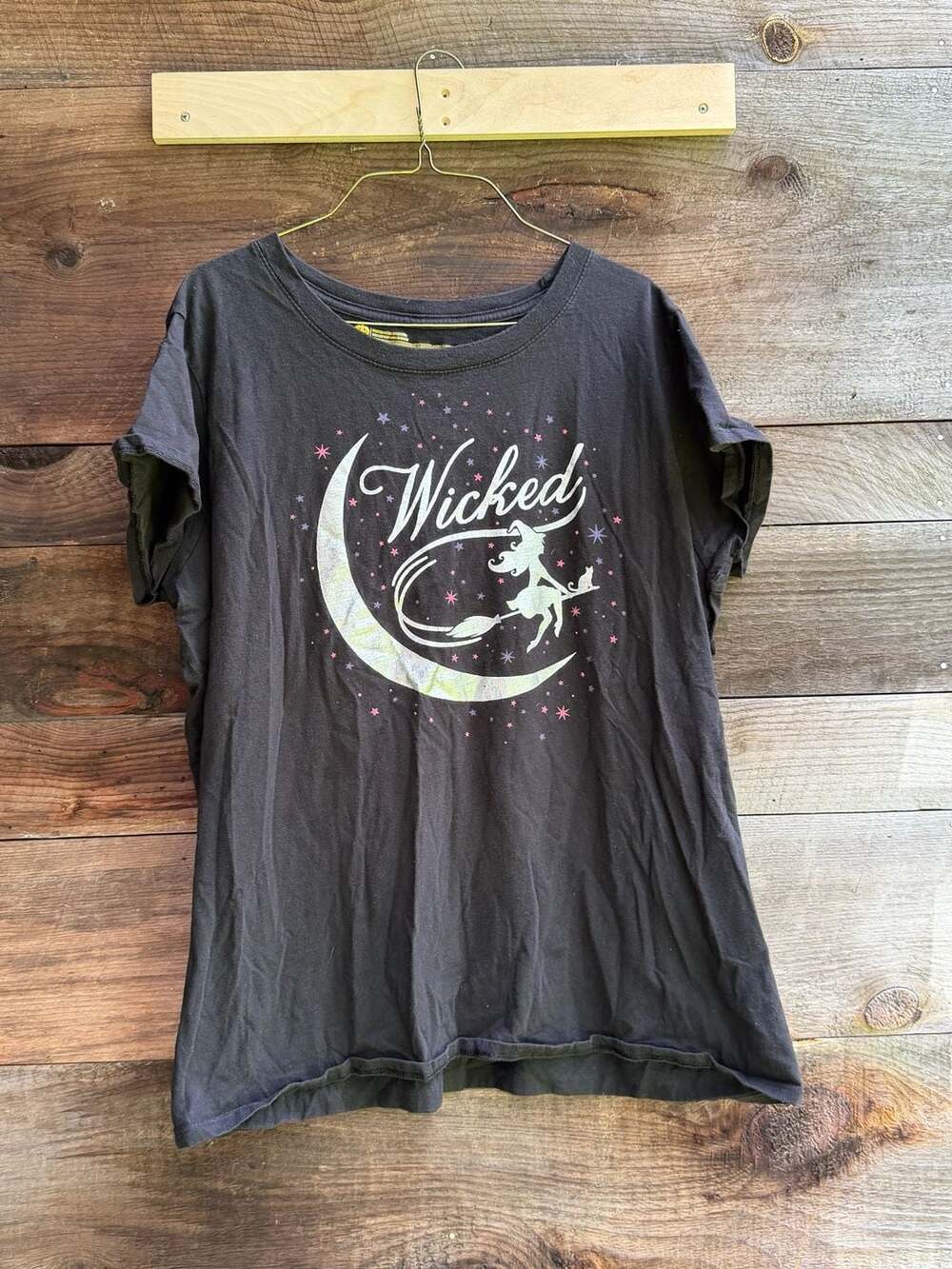 Wicked Witch Graphic T-Shirt Black Size XL (16-18)